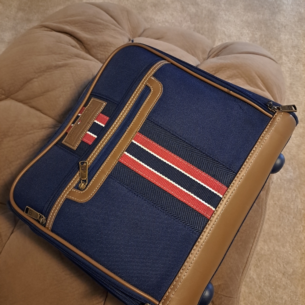 Mens tommy hilfiger small carry on luggage